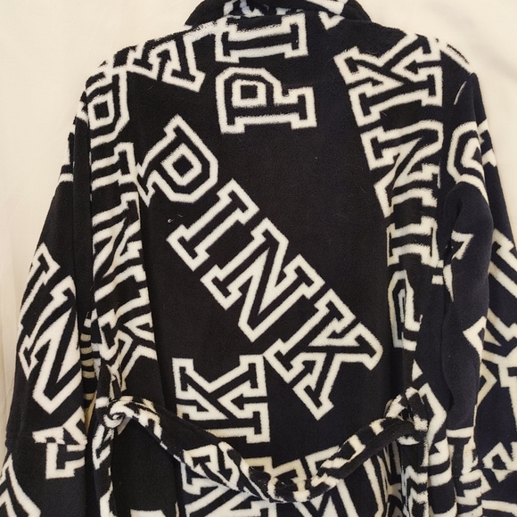 Victoria Secret Limited Edition Spa Robe Size XS - Picture 9 of 10